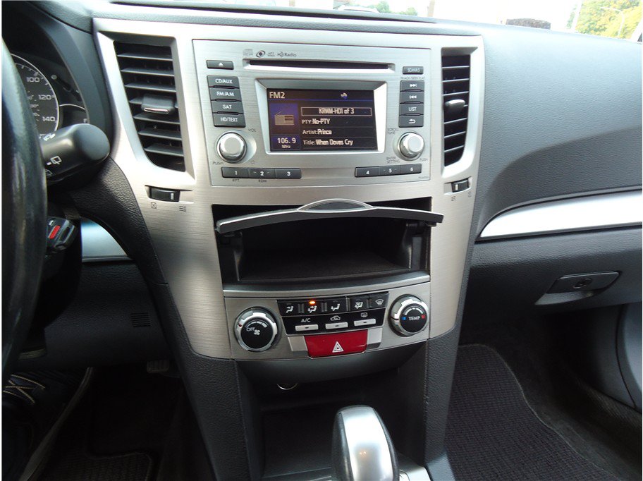 Used 2014 Subaru Outback 2.5i Premium w/ Moonroof Package AWD/4WD image 25