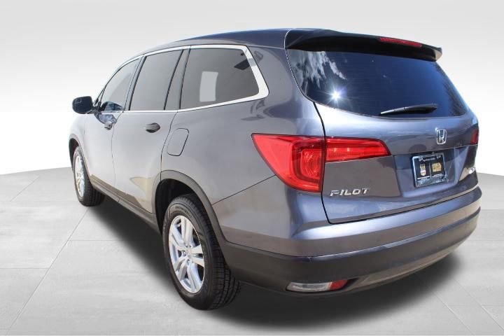 Used 2016 Honda Pilot LX image 4