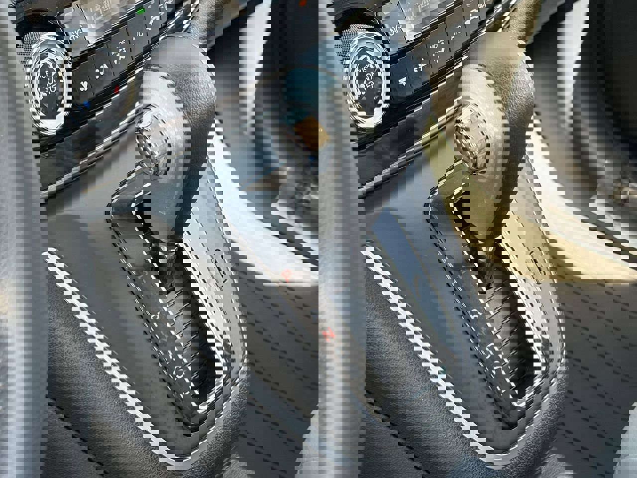 Used 2015 Honda CR-V EX-L image 28