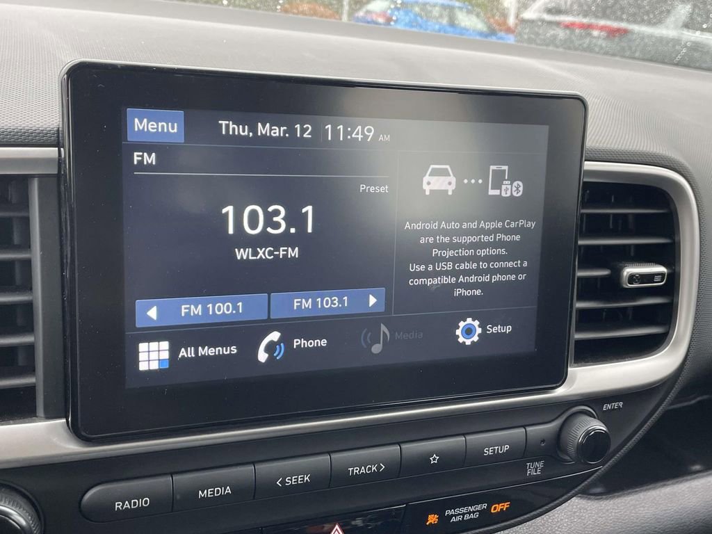 Used 2020 Hyundai Venue SEL image 25