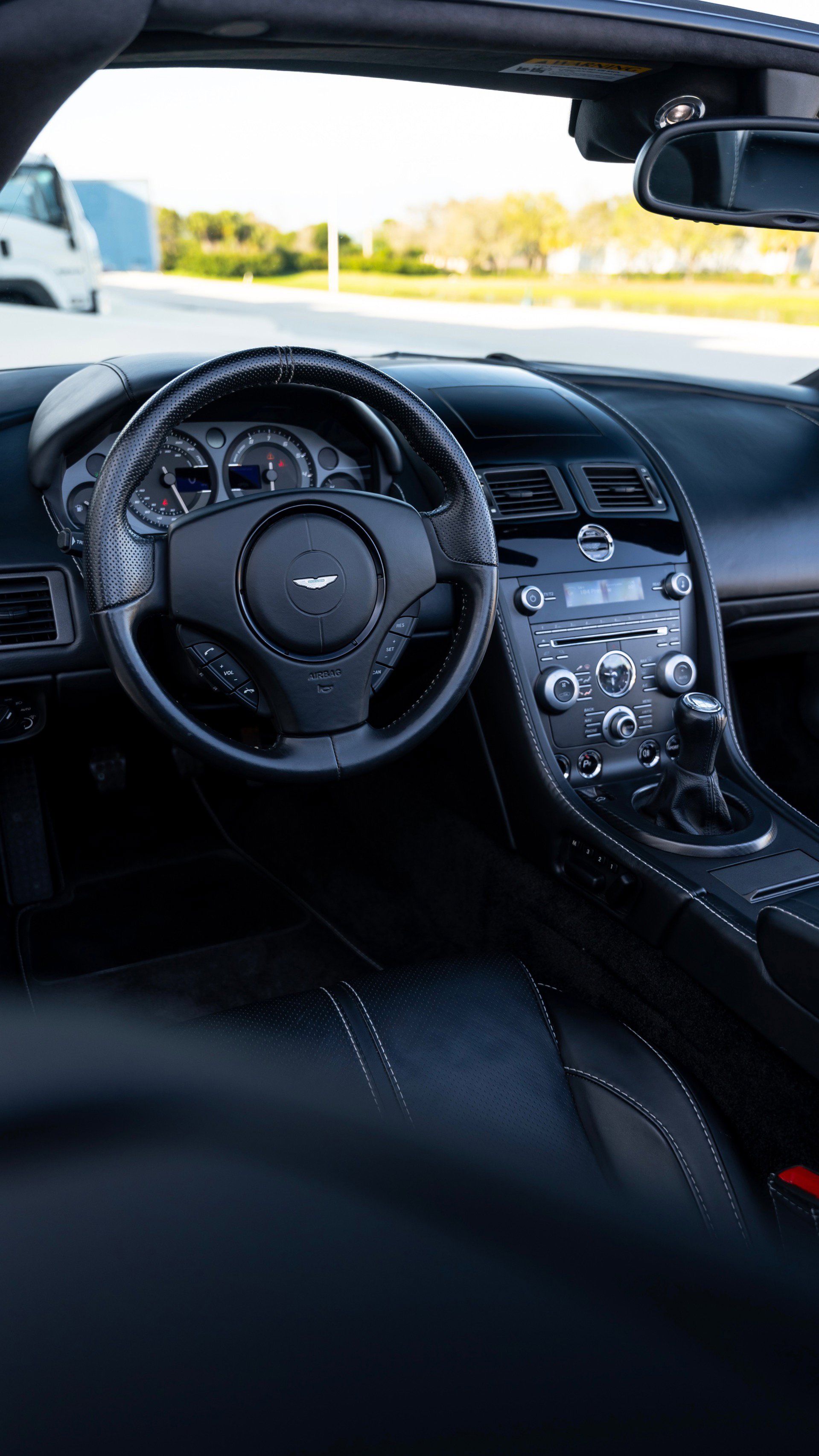Used 2015 Aston Martin V8 Vantage GT image 4