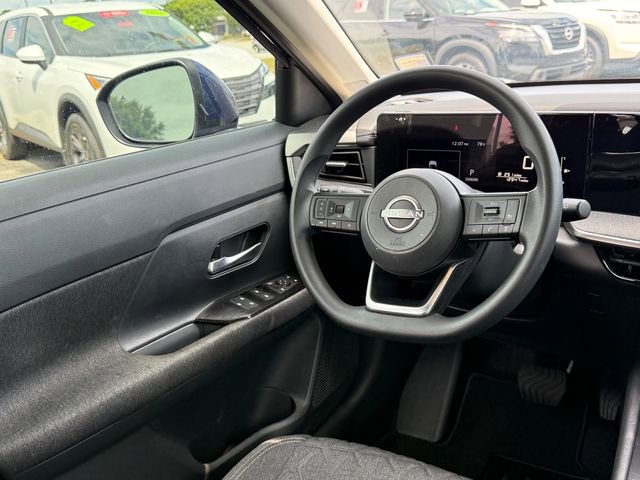 Certified 2025 Nissan Kicks SV FWD image 11