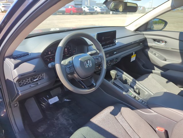 Certified 2025 Honda Accord SE image 3