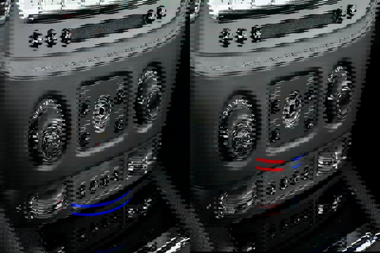 Used 2014 Rolls-Royce Wraith image 38