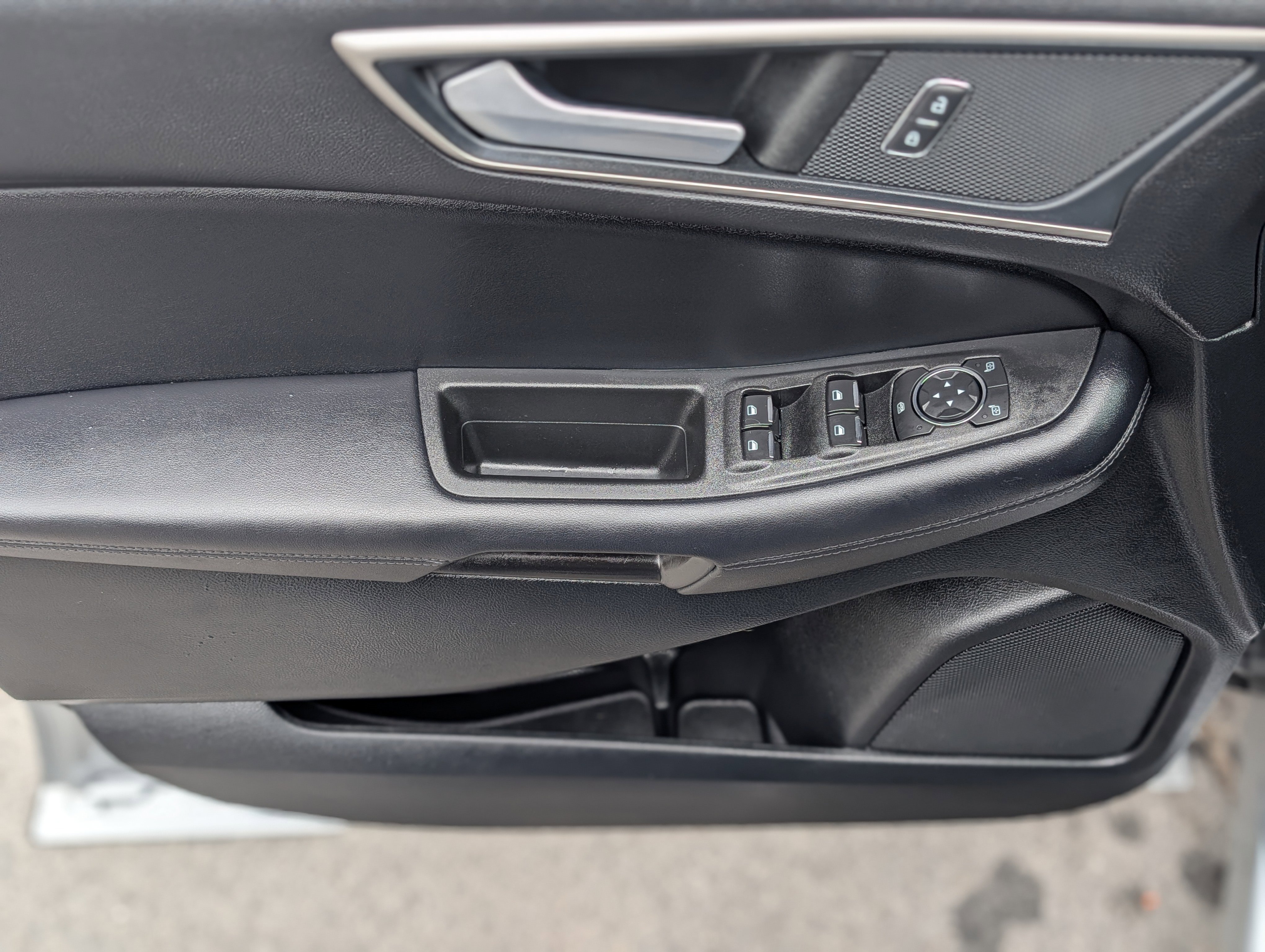 Used 2022 Ford Edge SEL w/ Convenience Package image 29