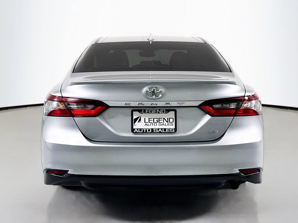 Used 2022 Toyota Camry LE FWD image 5