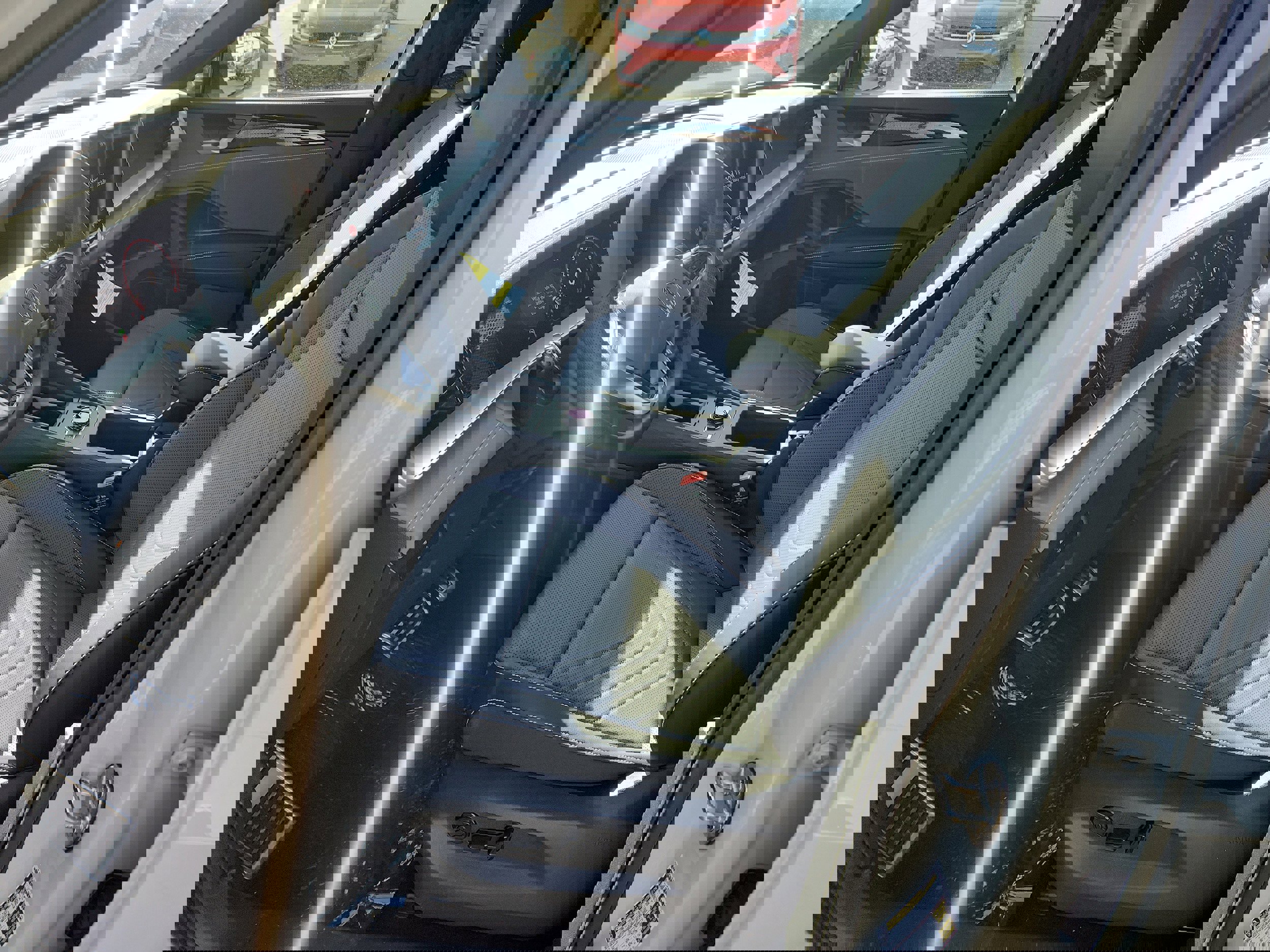 New 2026 Volkswagen Tiguan SE R-Line image 15