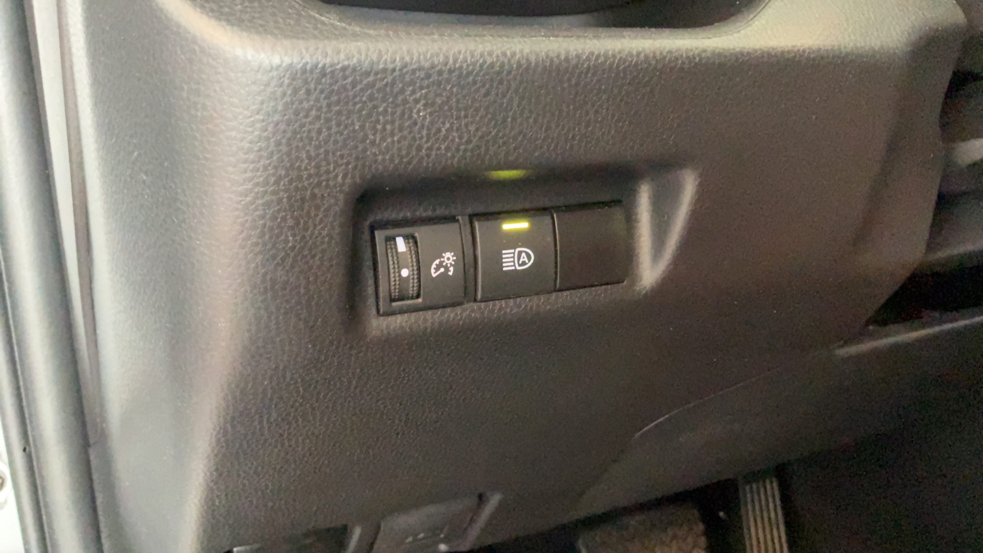 Certified 2024 Toyota RAV4 XLE FWD image 19