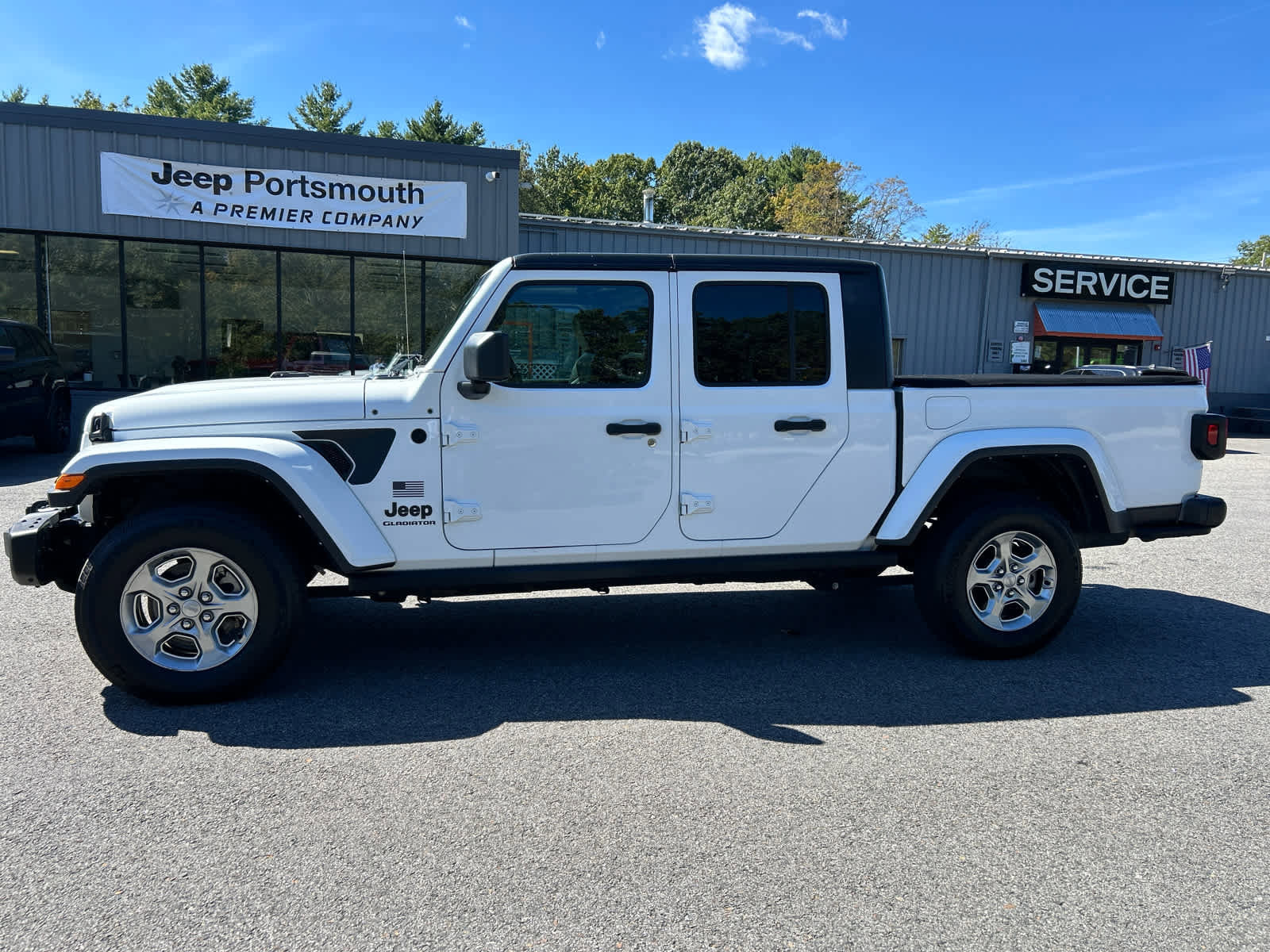 Used 2021 Jeep Gladiator Sport image 13