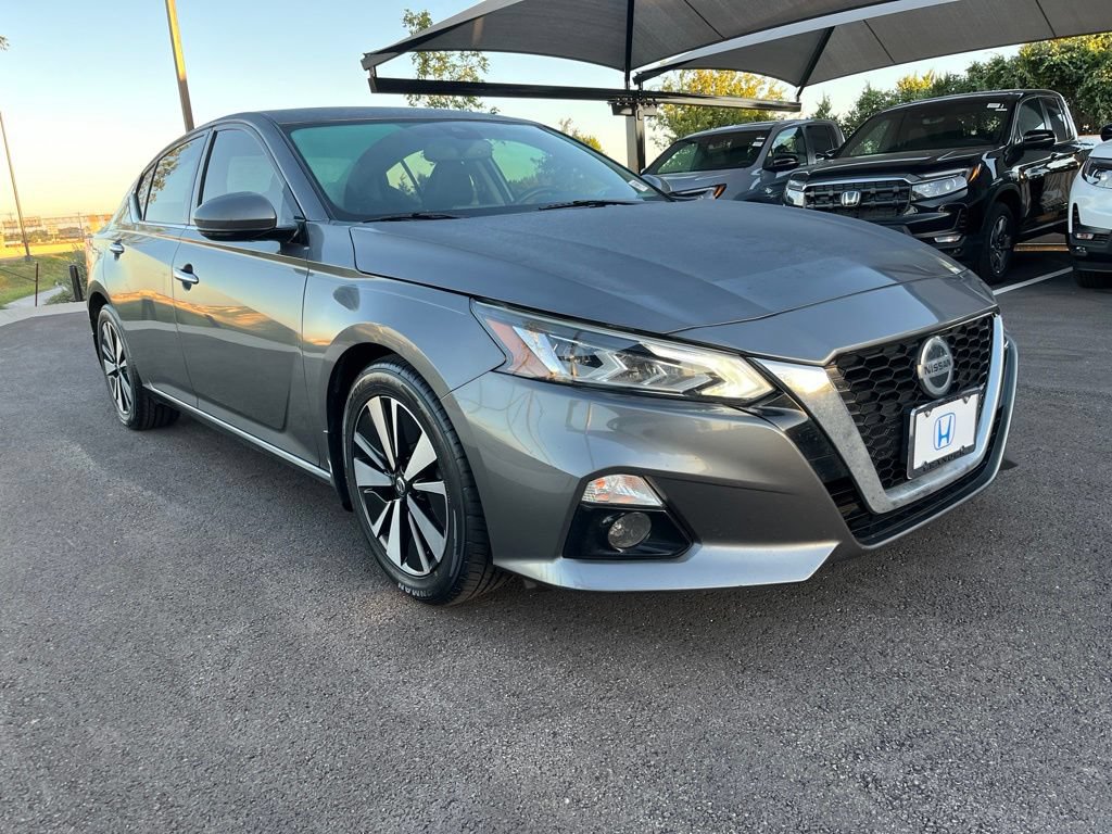 Used 2020 Nissan Altima 2.5 SV FWD image 3