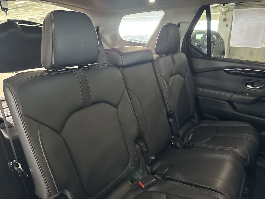 Used 2024 Honda Pilot Touring image 25