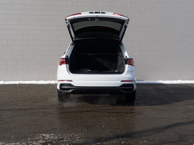 Certified 2025 Audi Q3 2.0T Premium w/ Convenience Package image 14