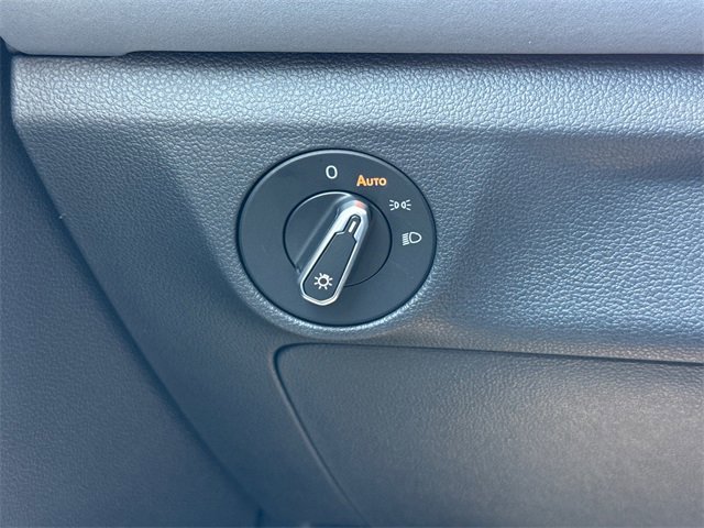 New 2025 Volkswagen Jetta SE image 43