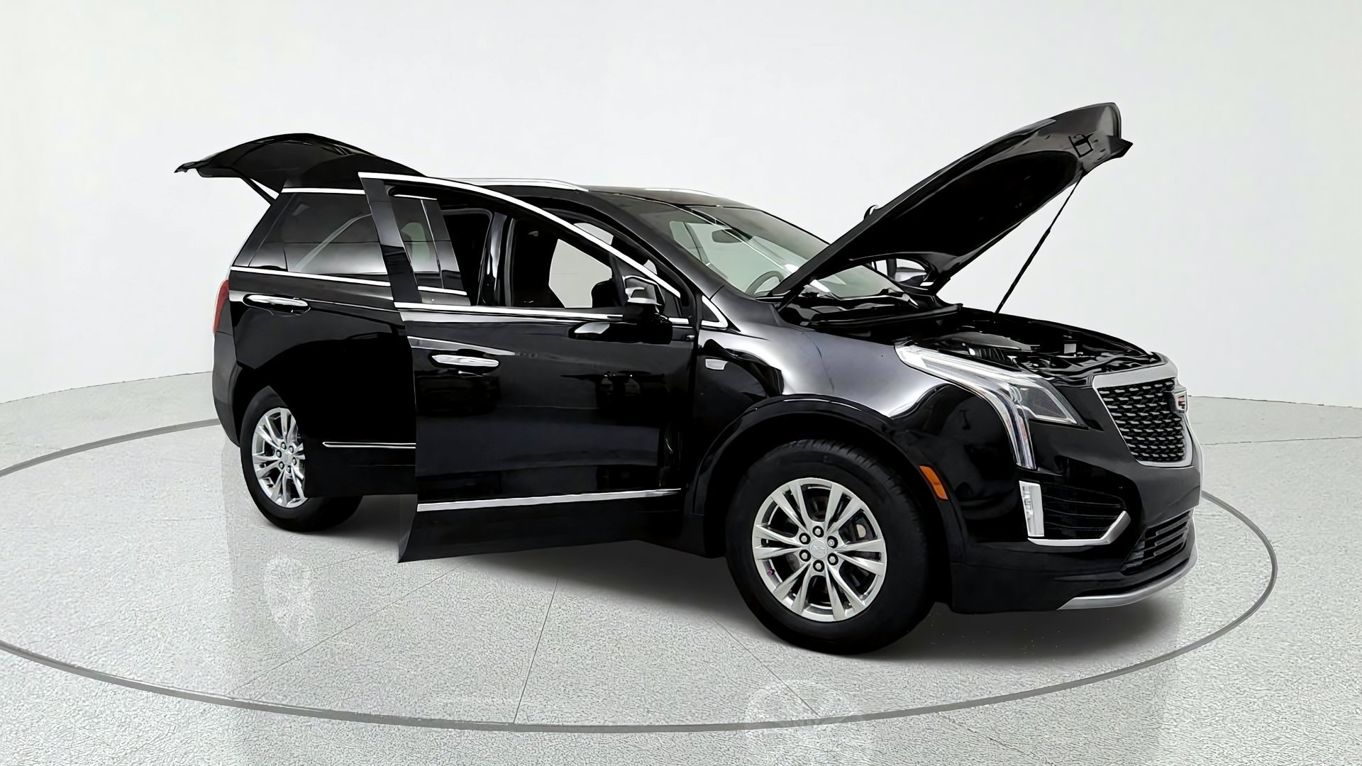 Certified 2020 Cadillac XT5 Premium Luxury w/ LPO, Floor Liner Package FWD image 14