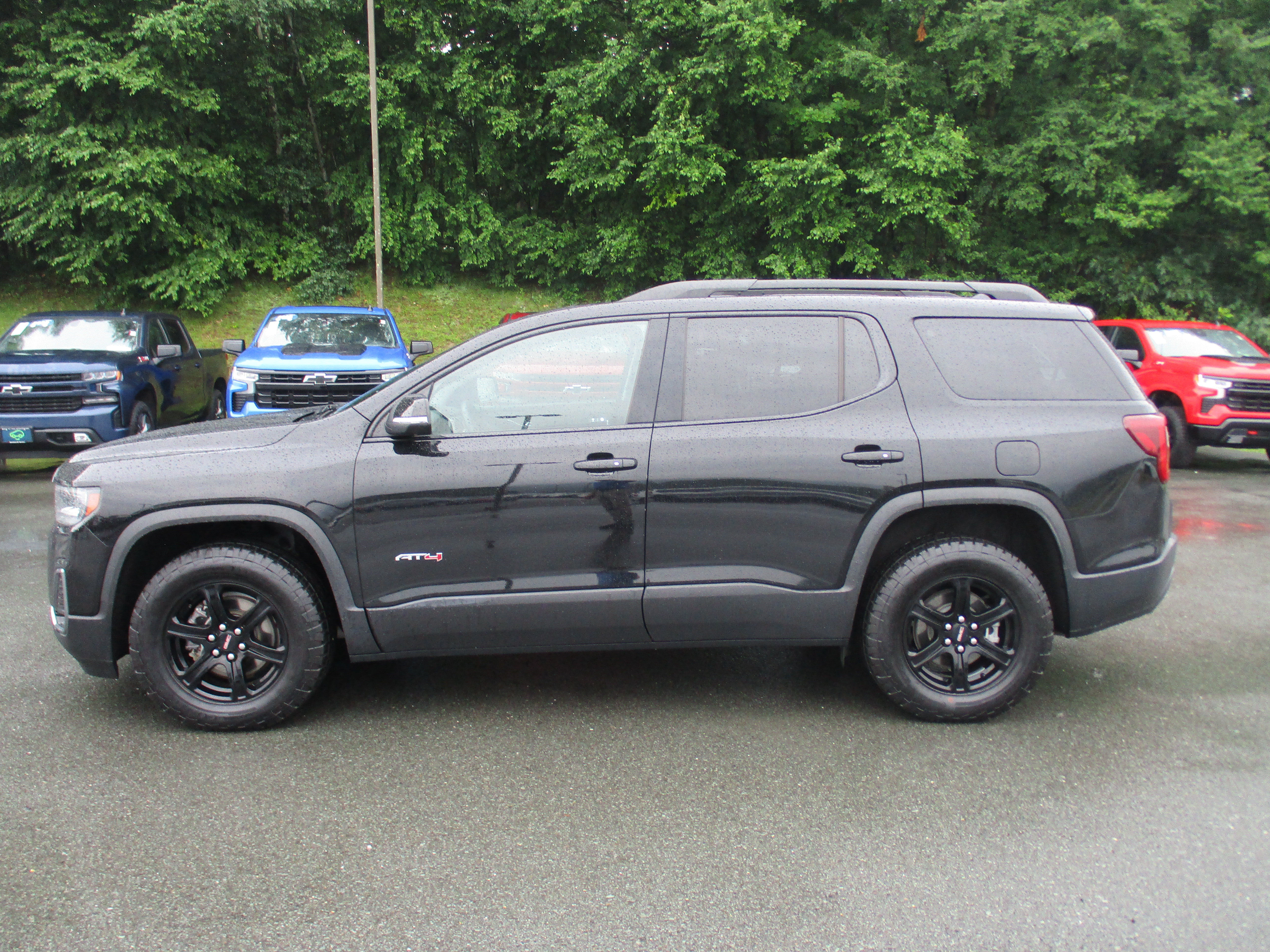 Certified 2023 GMC Acadia AT4 w/ Technology Package AWD/4WD image 8
