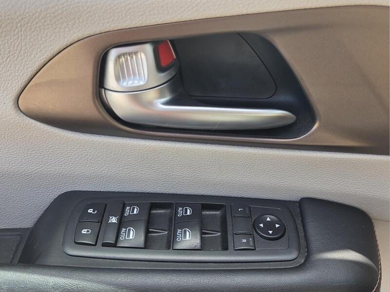Certified 2019 Chrysler Pacifica Touring-L Plus w/ Advanced Safetytec Group FWD image 24