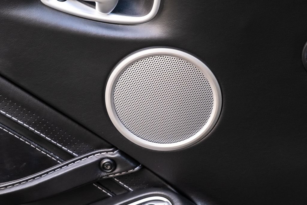 Used 2019 Aston Martin V8 Vantage Coupe RWD image 19
