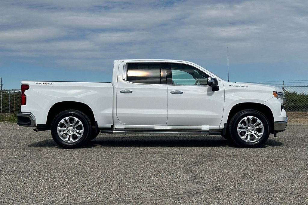 Used 2023 Chevrolet Silverado 1500 LTZ AWD/4WD image 7