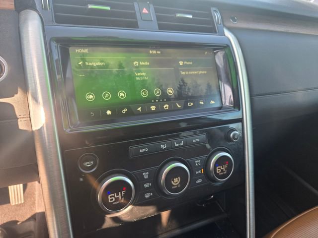 Used 2017 Land Rover Discovery HSE AWD/4WD image 5