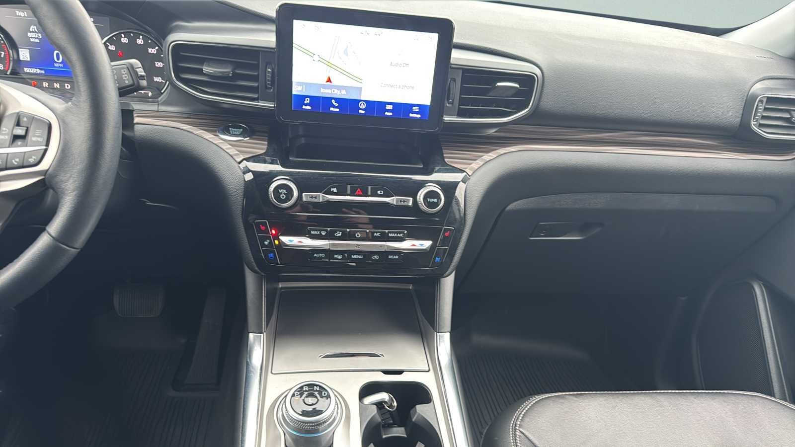 Used 2022 Ford Explorer Limited w/ Equipment Group 301A image 26