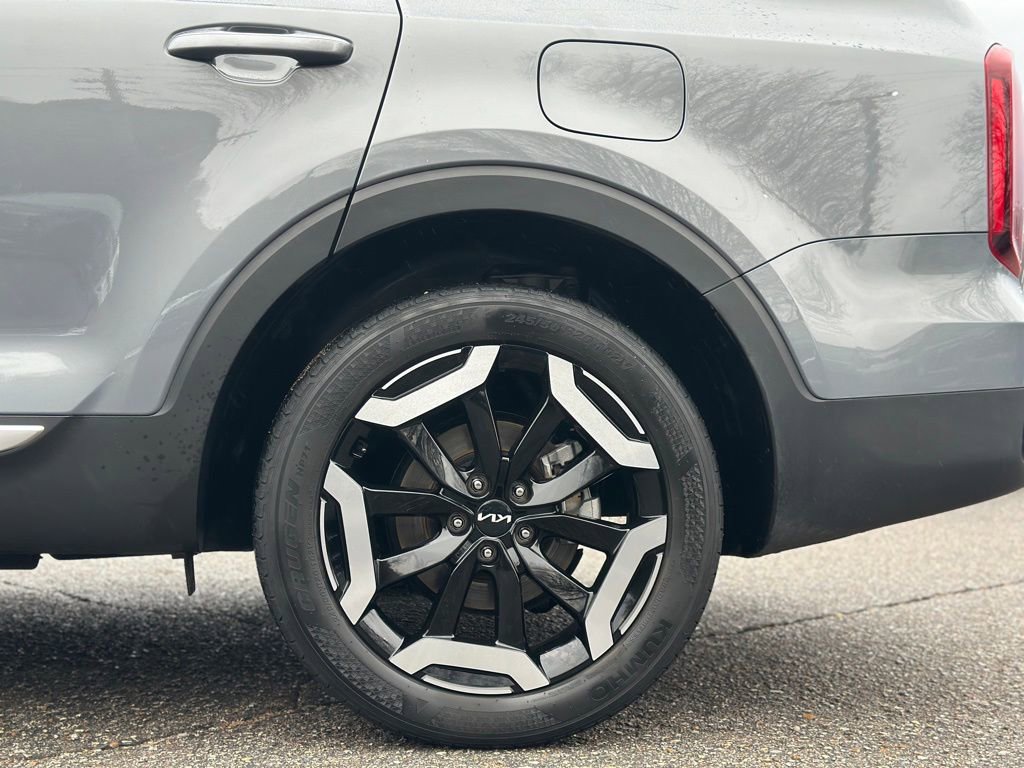 Used 2024 Kia Telluride S image 28