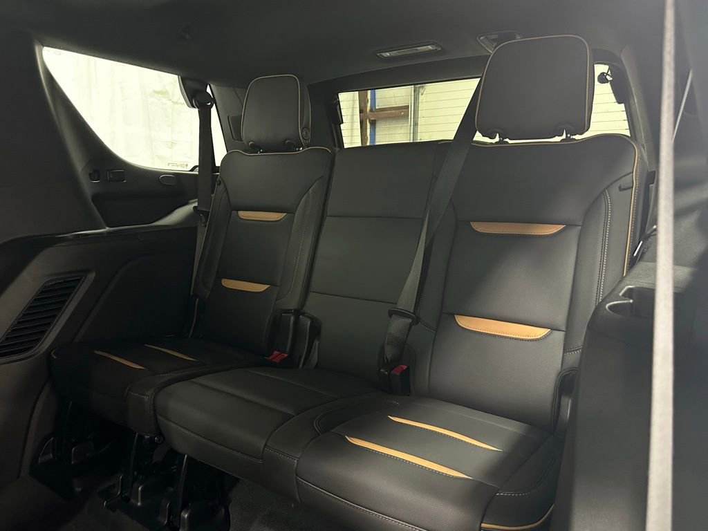 Used 2024 GMC Yukon AT4 w/ AT4 Premium Package image 47
