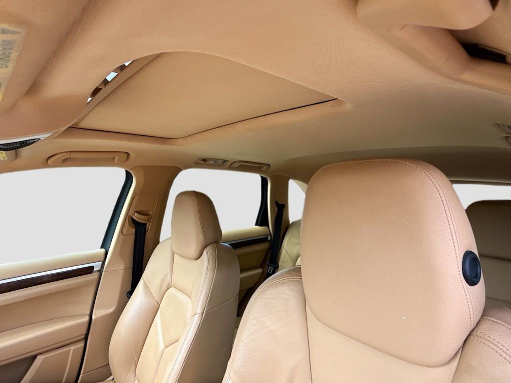 Used 2012 Porsche Cayenne image 26