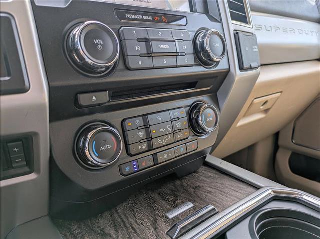 Used 2018 Ford F250 Lariat w/ Chrome Package image 14