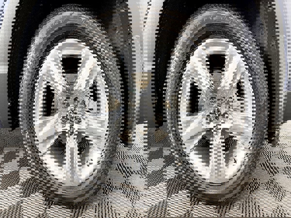 Used 2018 Toyota Highlander Limited image 23