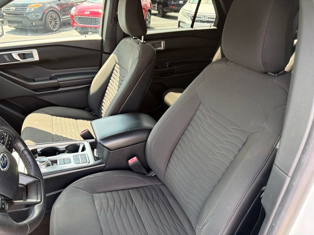 Used 2020 Ford Explorer XLT RWD image 7