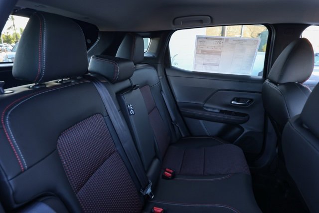 New 2025 Nissan Kicks SR image 18
