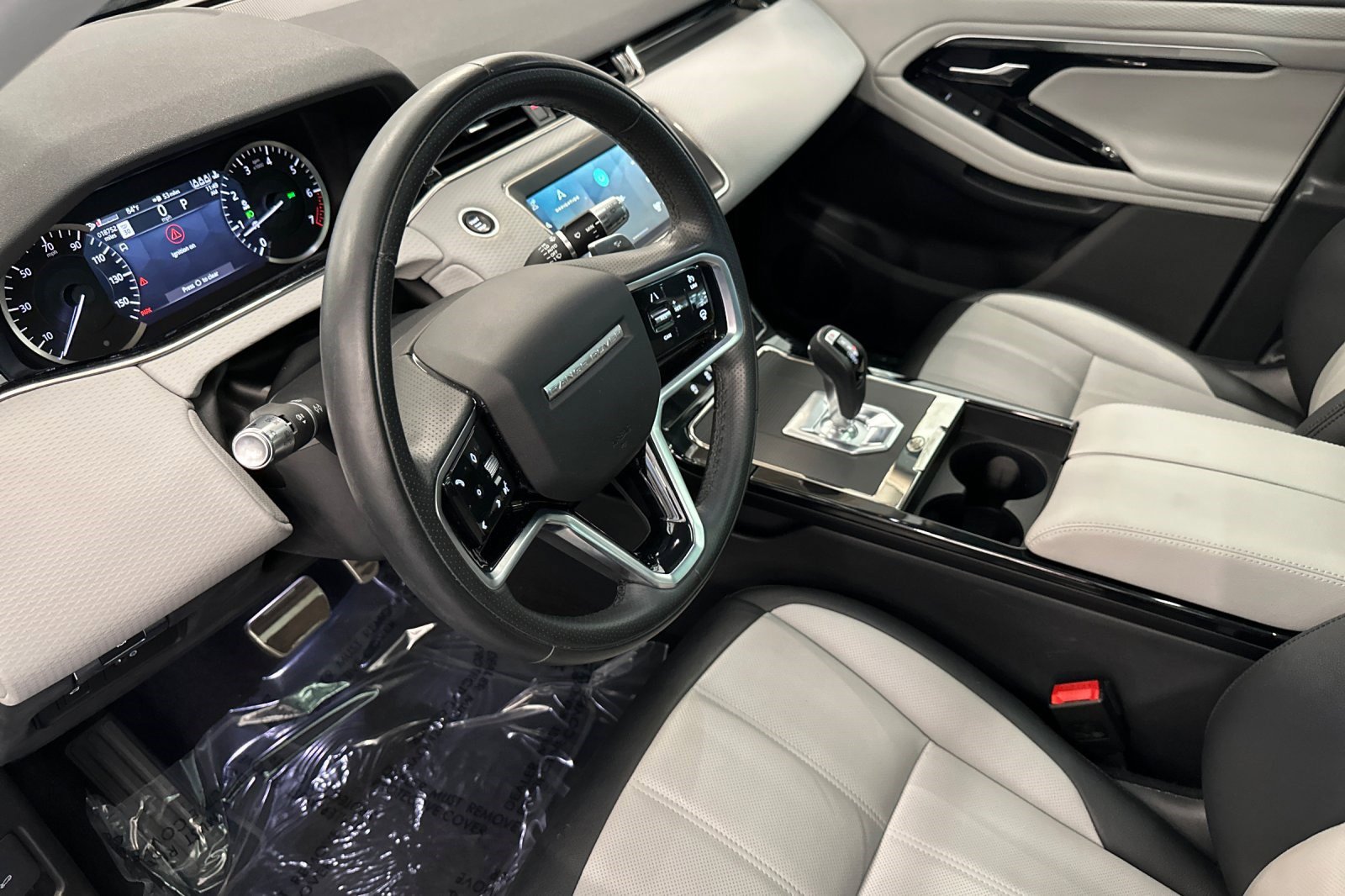 Used 2022 Land Rover Range Rover Evoque R-Dynamic S image 5