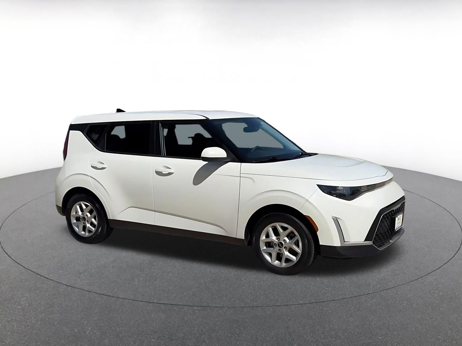 Used 2024 Kia Soul LX w/ Option Group 015 video 2