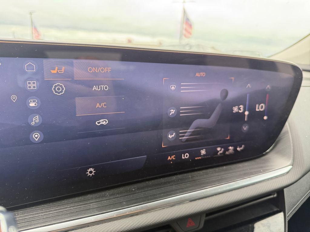 Used 2024 Buick Envision Preferred AWD/4WD image 31