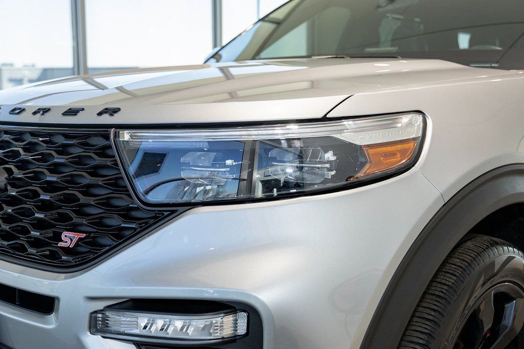 Used 2023 Ford Explorer ST w/ Equipment Group 401A image 8