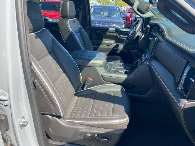 Used 2025 GMC Sierra 2500 AT4X w/ AT4X AEV Edition AWD/4WD image 30