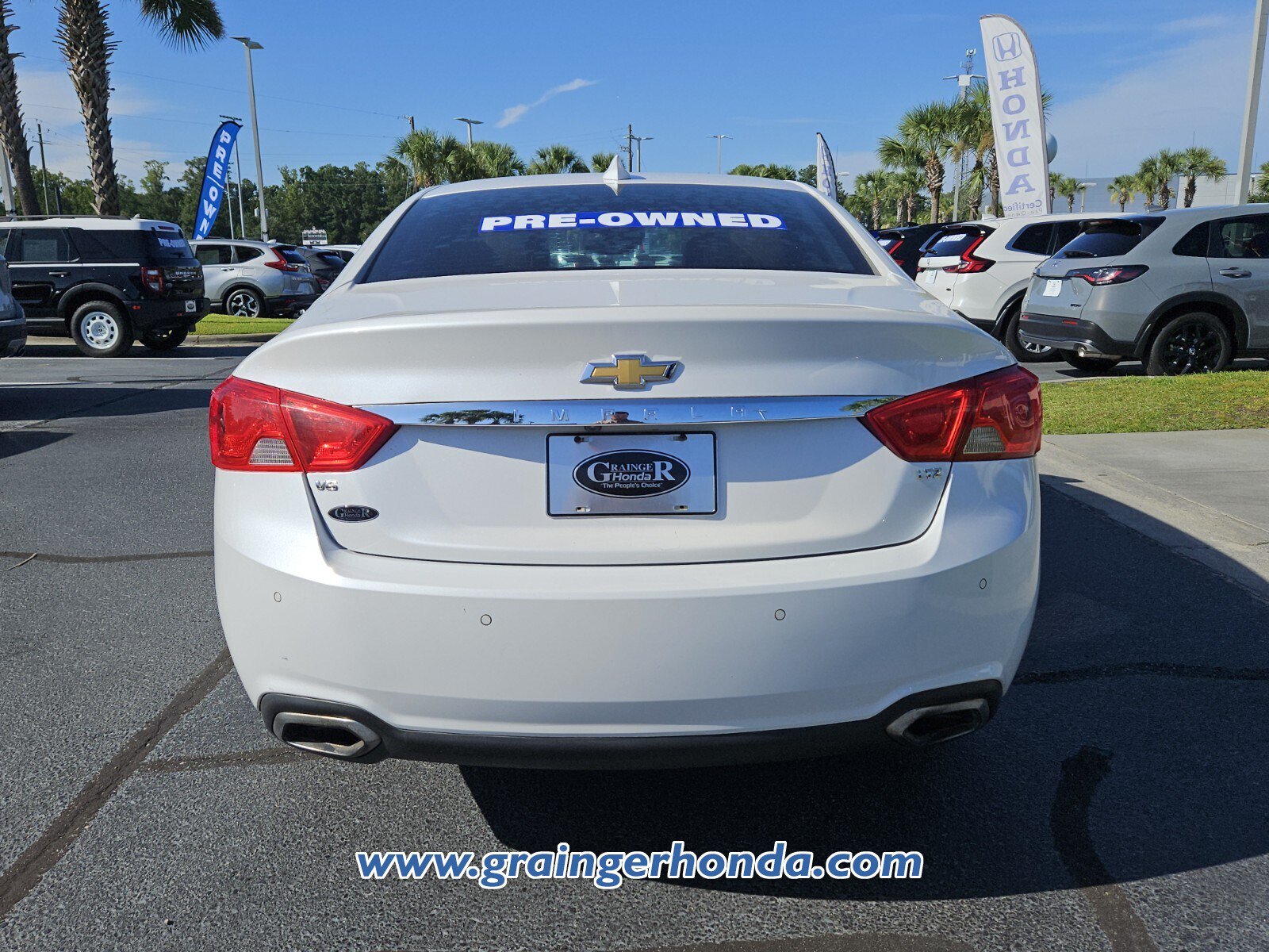 Used 2016 Chevrolet Impala LTZ w/ Enhanced Convenience Package FWD image 4
