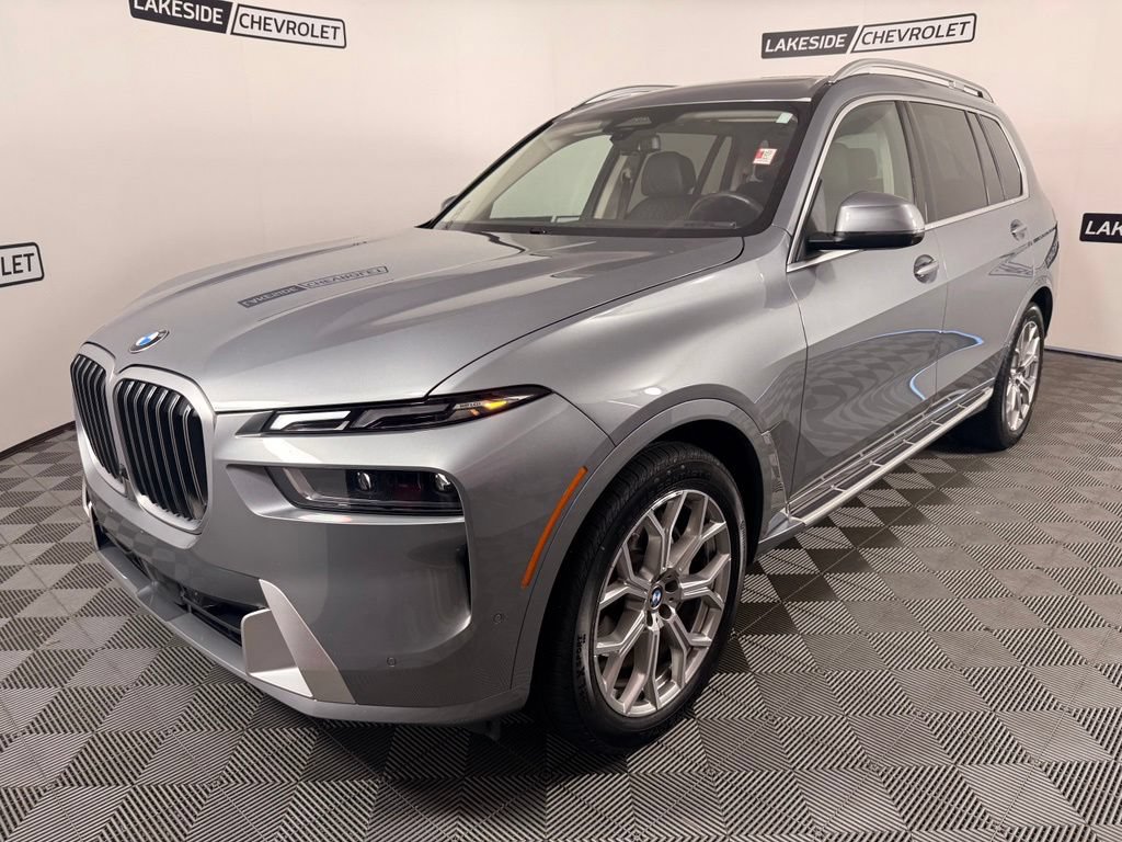 Used 2026 BMW X7 xDrive40i AWD/4WD image 2