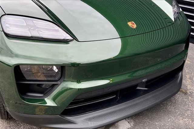 Used 2025 Porsche Macan Electric image 46