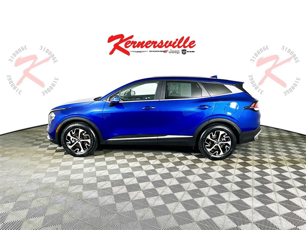 Used 2023 Kia Sportage EX image 4