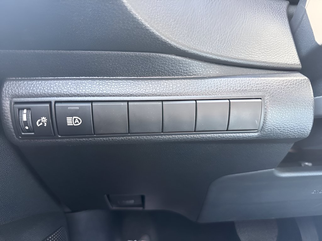 Used 2026 Toyota Corolla LE FWD image 21