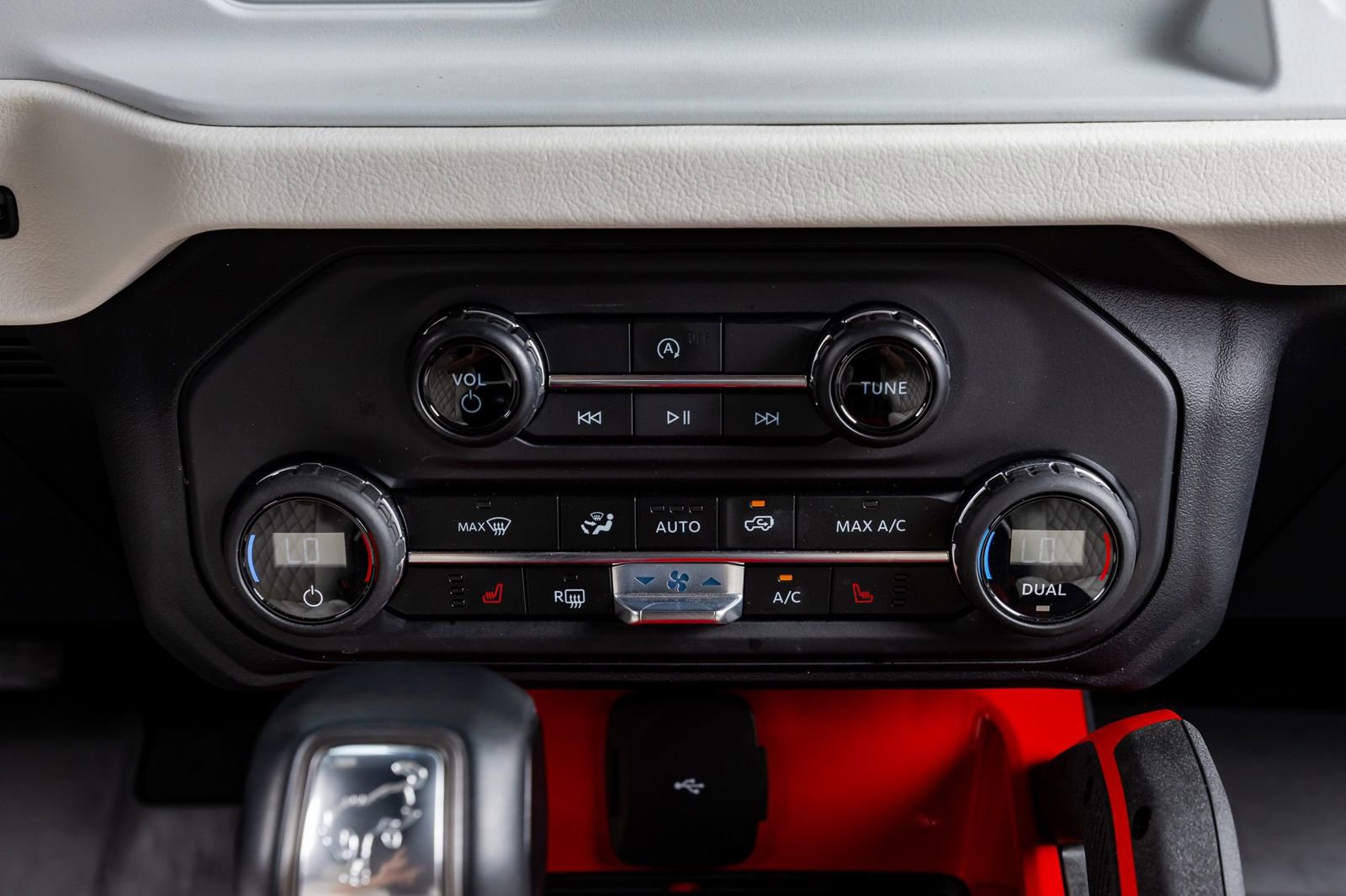 Used 2023 Ford Bronco Heritage Edition AWD/4WD image 24