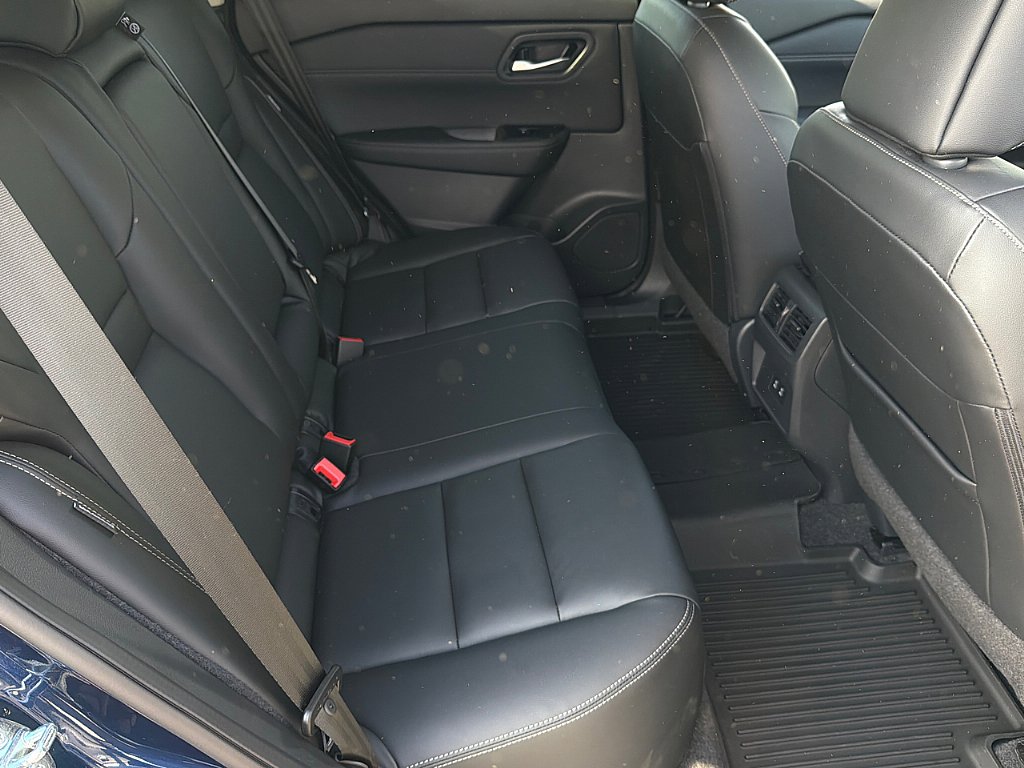 Used 2025 Nissan Rogue SL image 22