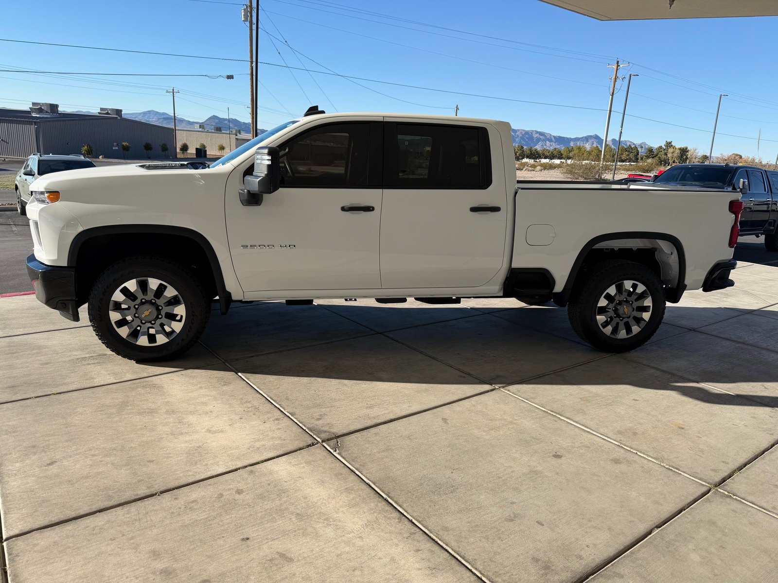 Used 2023 Chevrolet Silverado 2500 Custom w/ Custom Value Package image 6