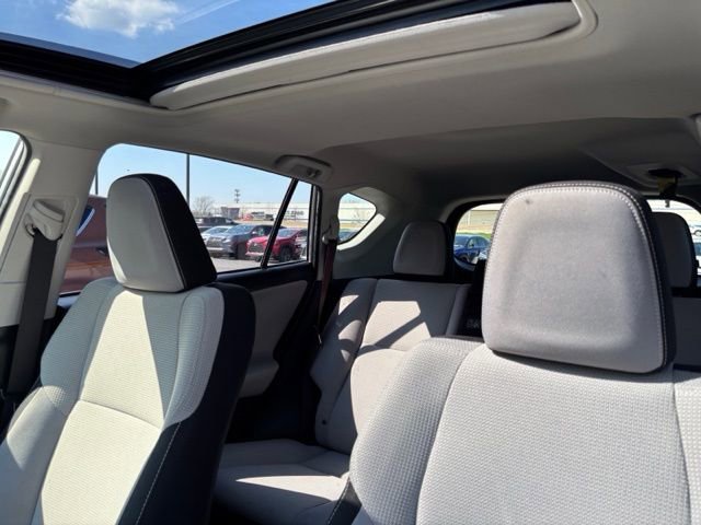 Used 2016 Toyota RAV4 XLE AWD/4WD image 23