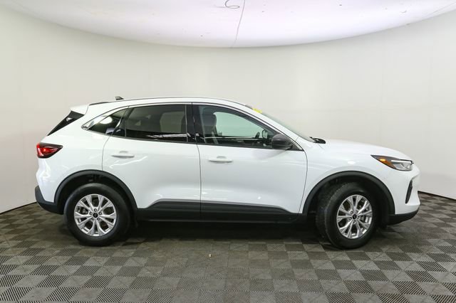 Used 2024 Ford Escape Active w/ Tech Pack #1 AWD/4WD image 14