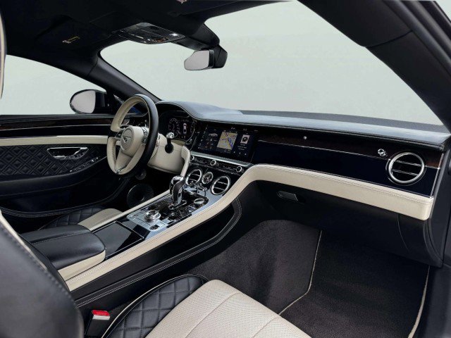 Used 2020 Bentley Continental GT image 41