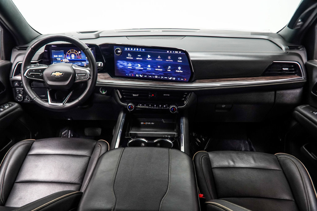Used 2025 Chevrolet Tahoe Premier AWD/4WD image 7