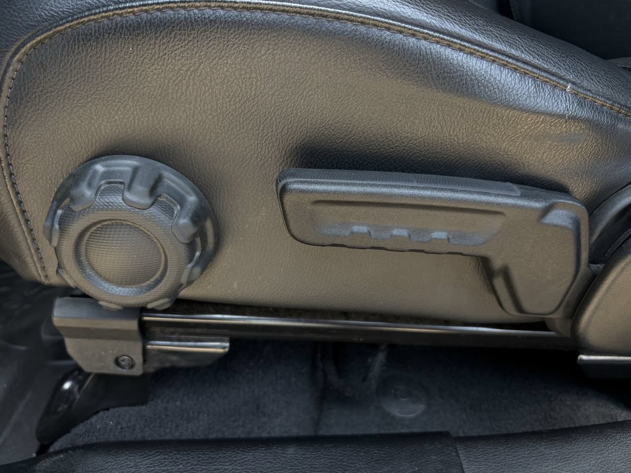 Used 2023 Jeep Wrangler Sport AWD/4WD image 27