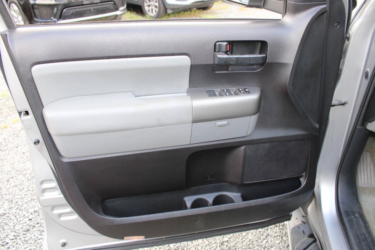 Used 2010 Toyota Sequoia SR5 AWD/4WD image 20